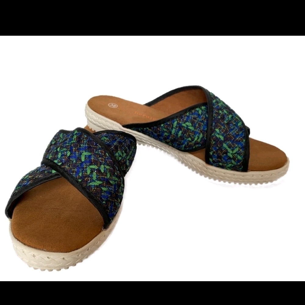 bernie mev. Women's Sandals in Blue and Green